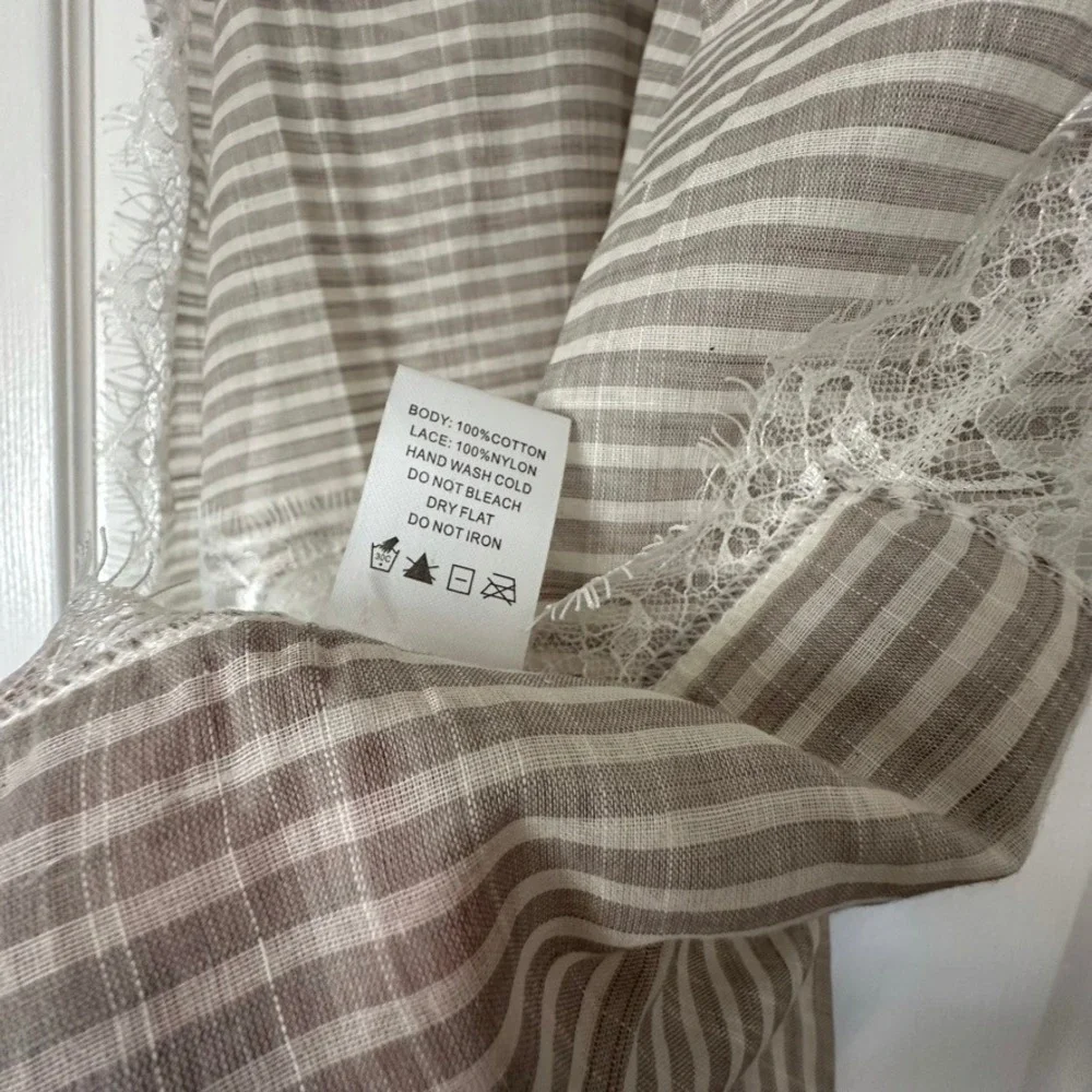 This & That Womens Grey White Striped 100% Cotton Scarf Floral‎ Lace Trim NWT